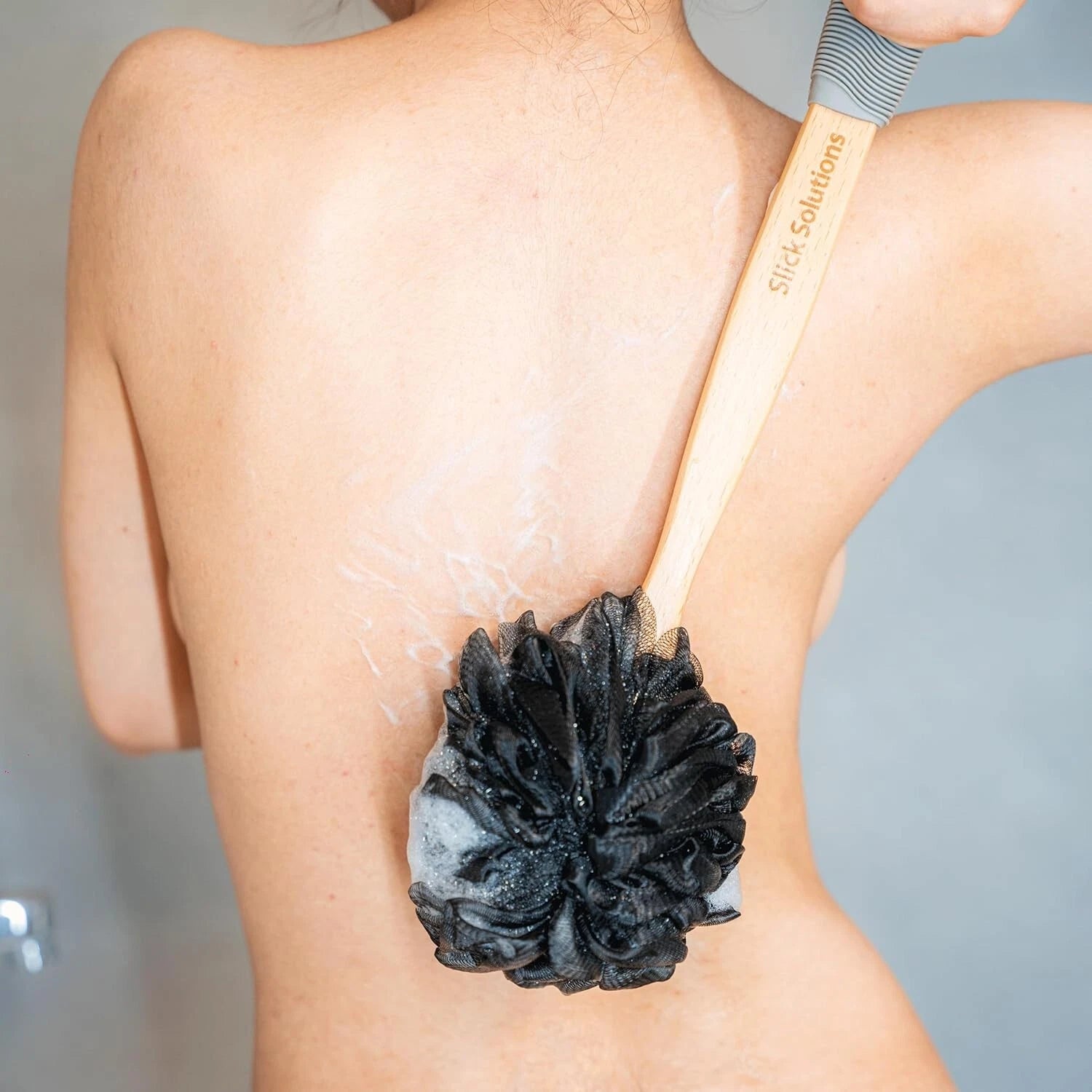 Loofah with Handle Loofah Back Scrubber Back  Loofah Brush on A Stick NEW