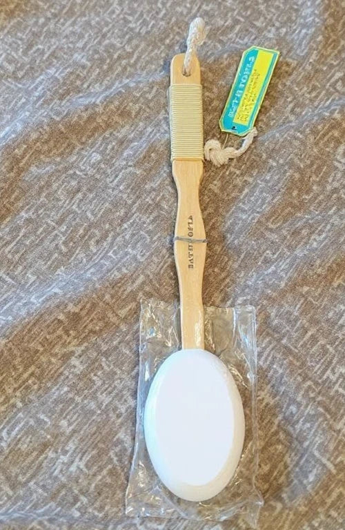 Bathtopia Long Handle Back Scrubber Bath Brush Wooden Handle White Pad Body Wash